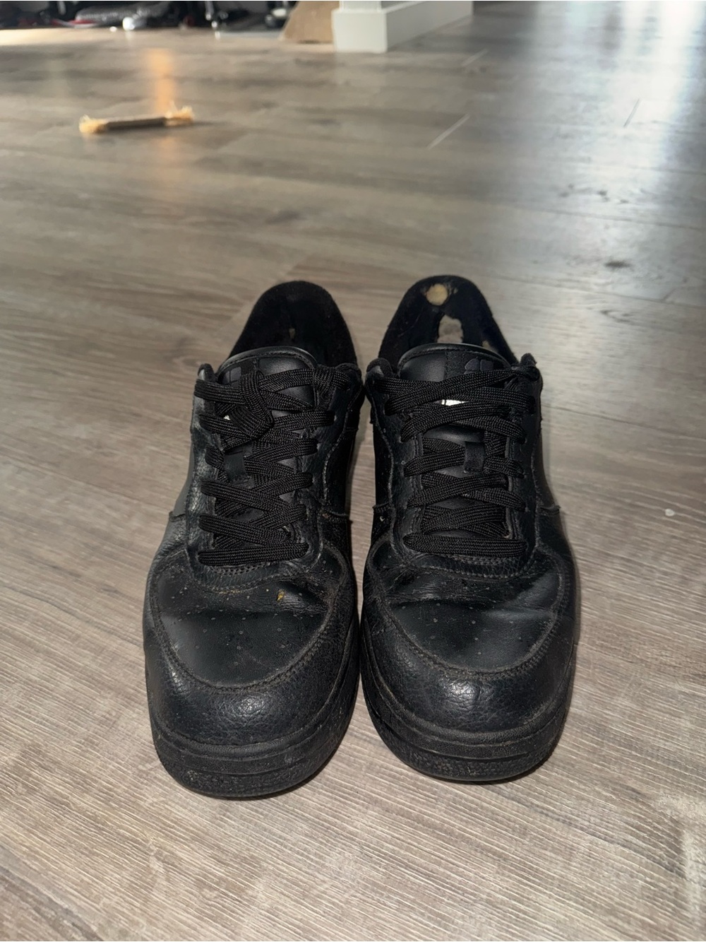 Nike Men's Black Leather Athletic Sneakers
